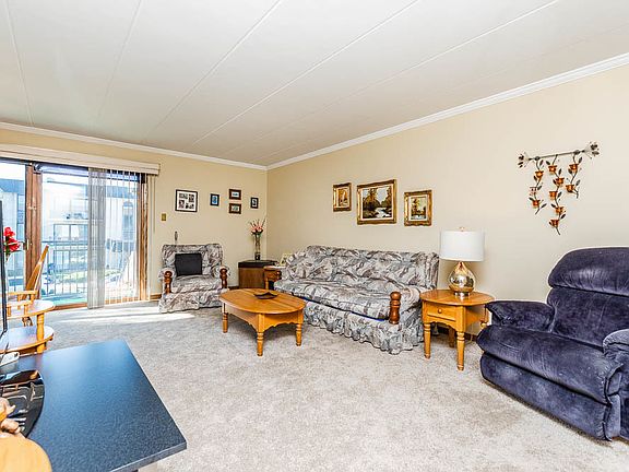 4th image of 4714 W 106th St APT 2A