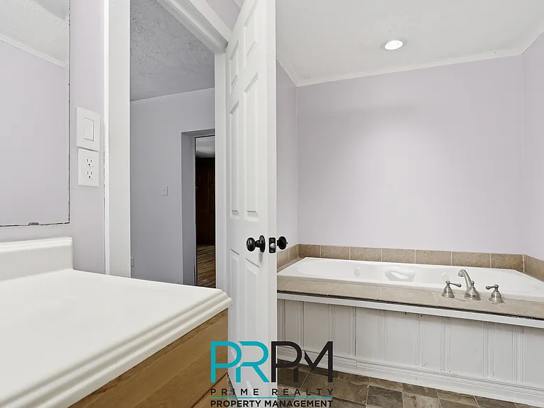 101 Bagwell Dr — Photo 17