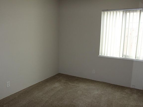 3rd image of 146 13th St APT 3