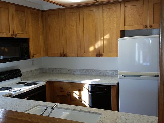2nd image of 8860 Villa La Jolla Dr Unit 211