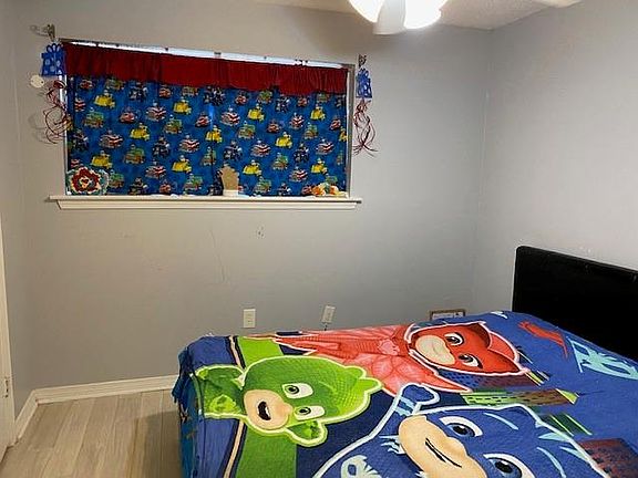 5th image of 3915 Mimosa Dr