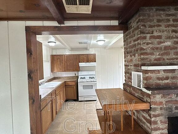 5th image of 209 S Linwood St