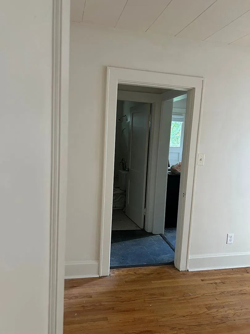 2046 Highland Ave — Photo 2