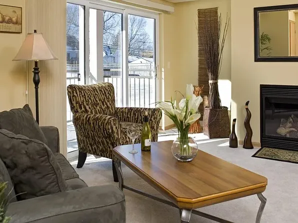 Emerson Hills Apartments