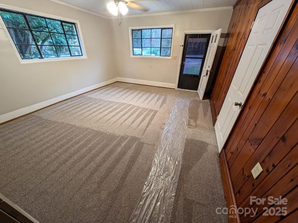 charlotte-north-carolina-6168435 picture