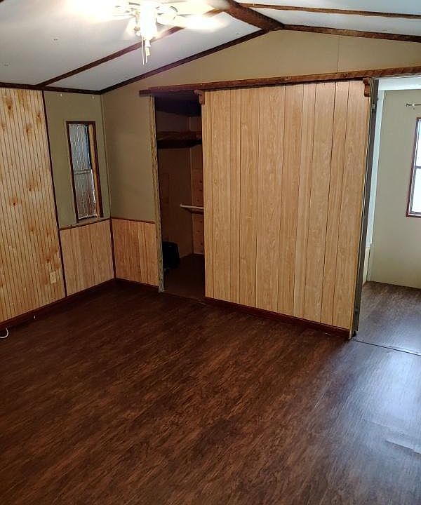 1st image of 228 W Maddox Ave