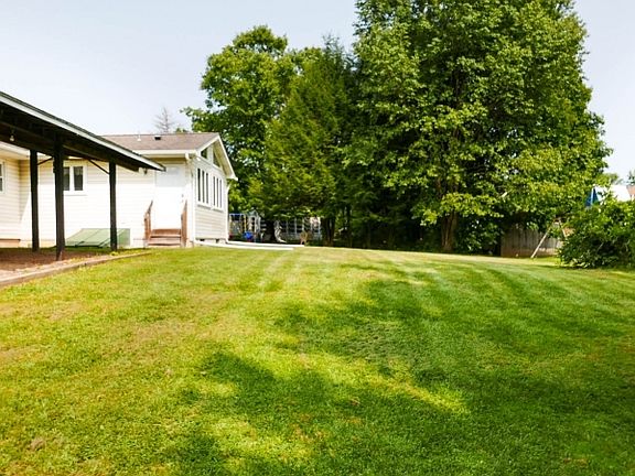3rd image of 16 Fern Ave