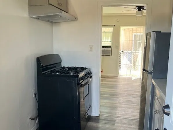 8803 S Hoover St #3, Los Angeles, CA 90044