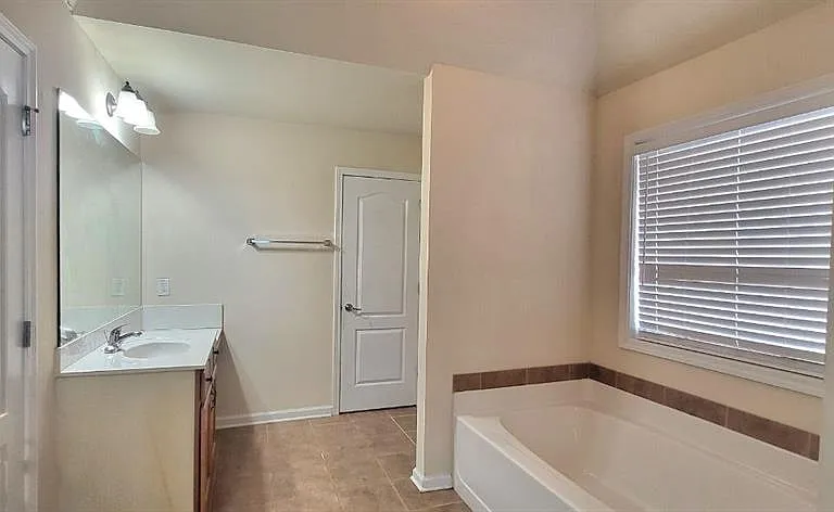 1649 Sentinel View Dr — Photo 24