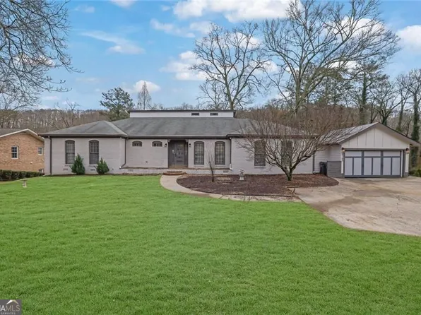 9785 La View Cir, Roswell, GA 30075