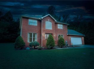 520 Royalty Dr, Uniontown, PA 15401