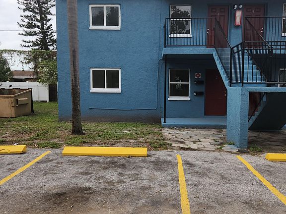 2nd image of 1757 Russell St S #2