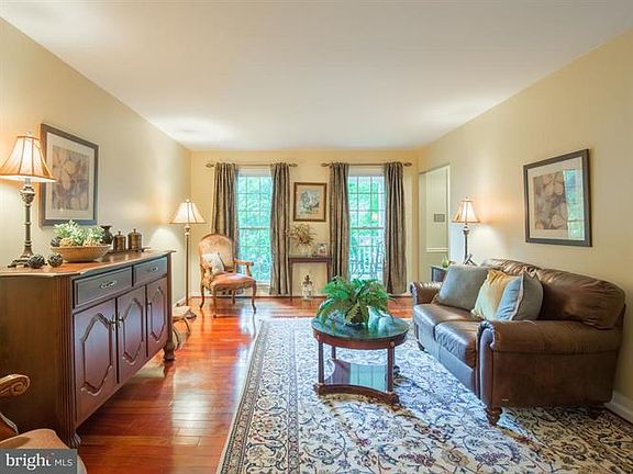5th image of 3254 Grady Ln