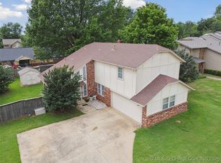 6316 S Ash Ave, Broken Arrow, OK 74011