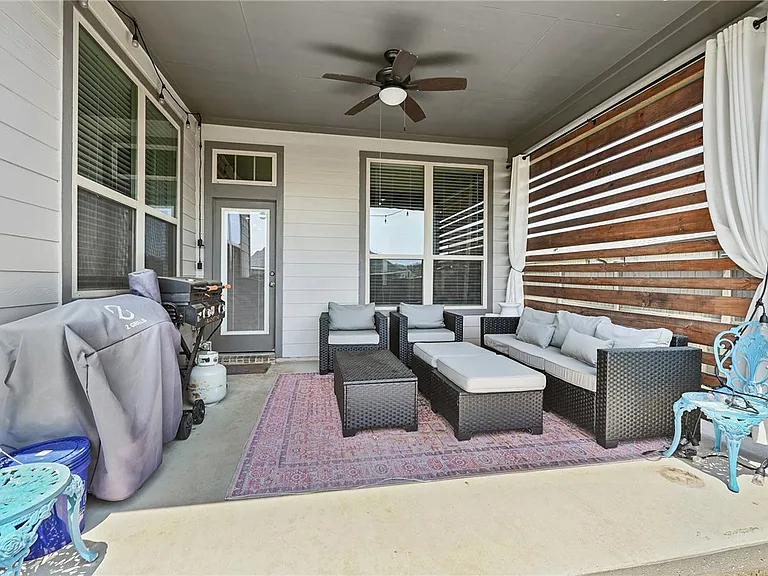 4264 Harding Way — Photo 16