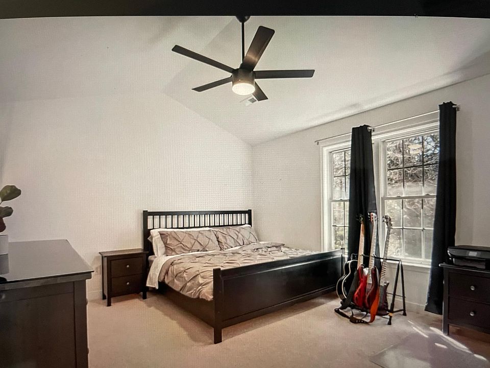1st image of 2106 Caroline St