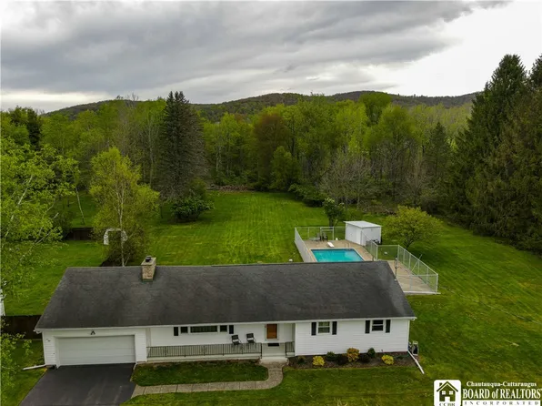 3402 Fortune Dr, Allegany, NY 14706