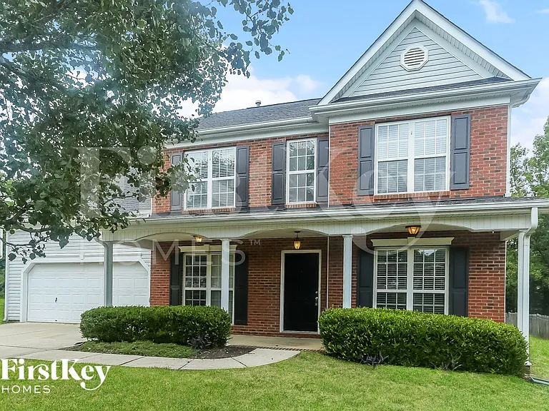 1014 Enderbury Dr — Photo 2