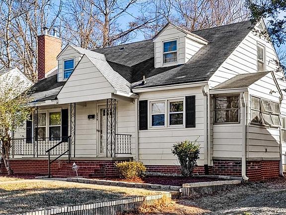 2nd image of 2939 NE Gilmer Ave