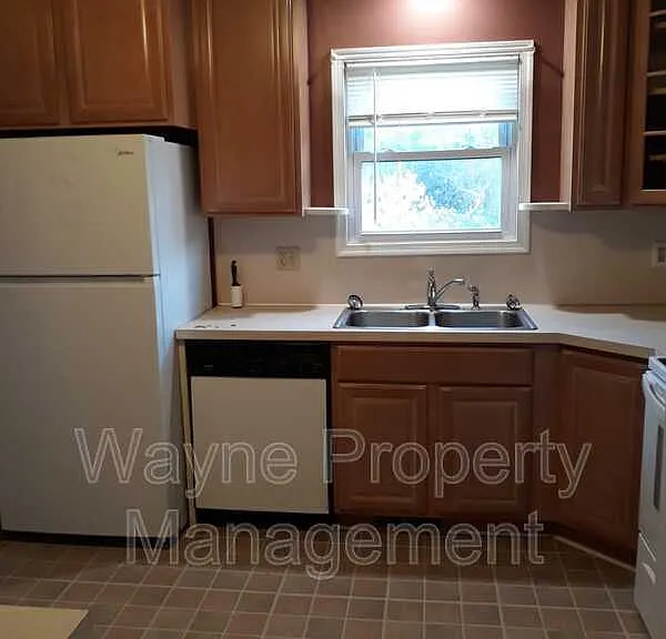 112 Virginia Ave — Photo 9