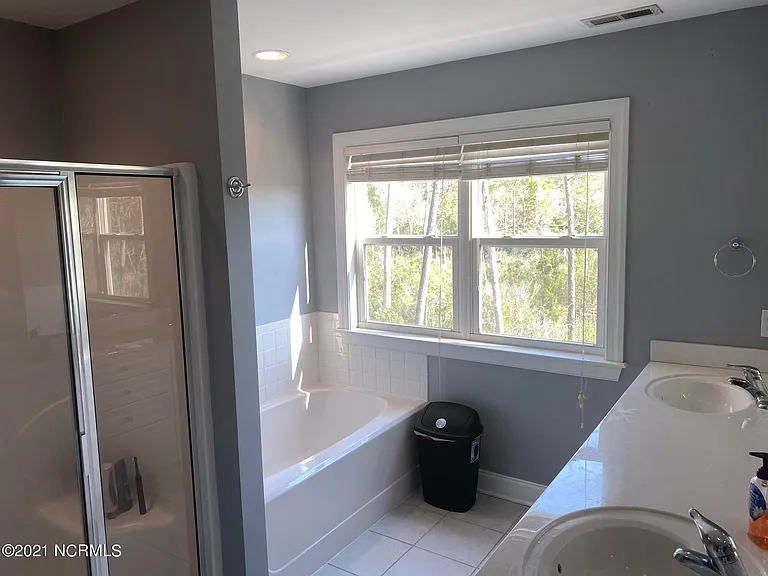 213 River Gate Ln — Photo 16