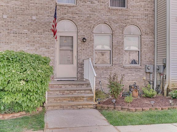 2nd image of 71 Waterview Dr #1000