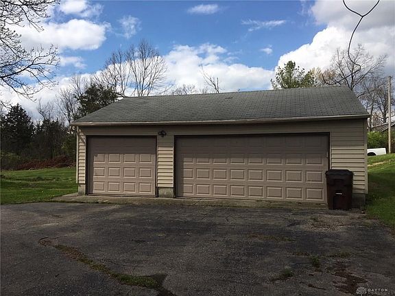 4th image of 7557 N Dixie Dr