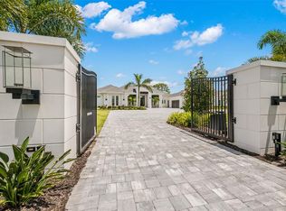 8423 Lindrick Ln, Bradenton, FL 34202