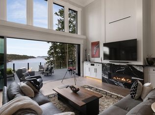 10865 Fernie Wynd Rd, North Saanich, BC V8L5H8