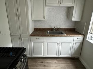 541 SW 7th St APT 4, Miami, FL 33130