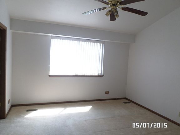 5th image of 92 W Honeysuckle Dr