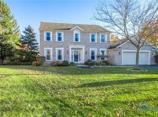 13537 Pinewood Ct, Perrysburg, OH 43551