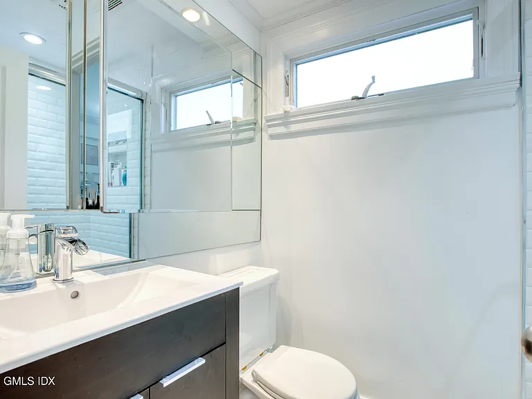 35 Dartmouth Rd — Photo 17