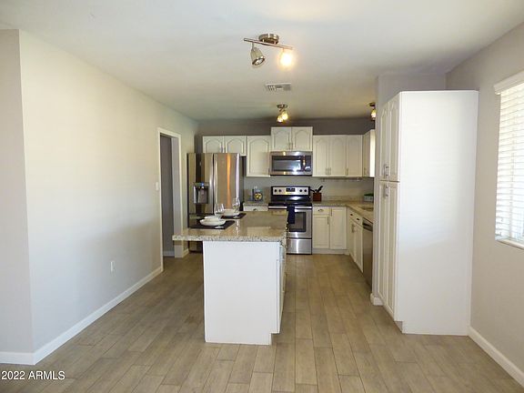 5th image of 4420 W Sierra St