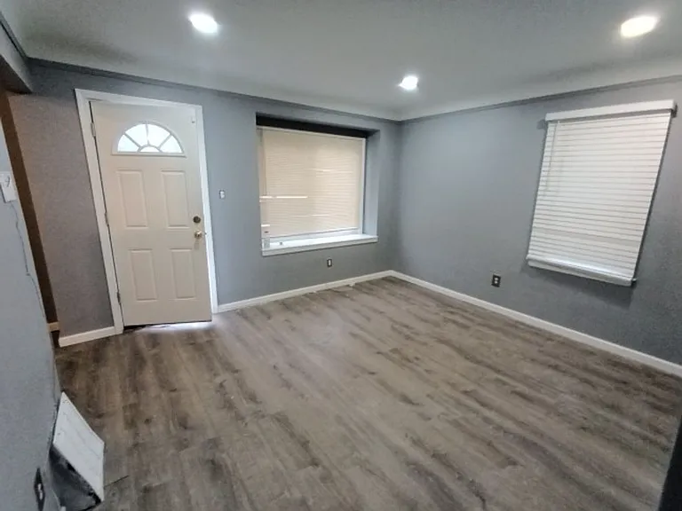 10177 Boleyn St — Photo 4
