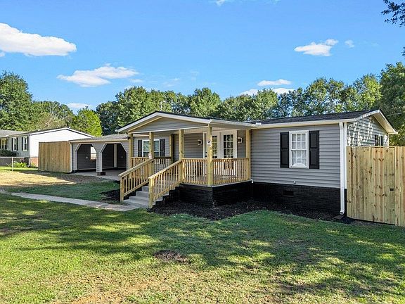4th image of 201 Foxfire Rd