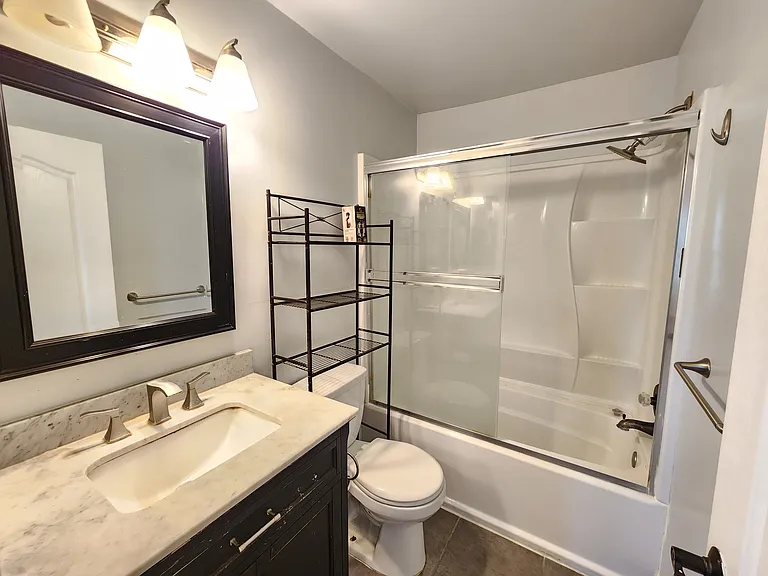 620 W Doran St #7 — Photo 5