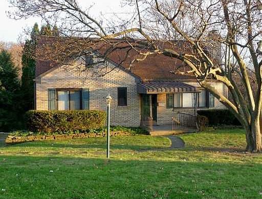 5739 Smith Drive in Bethel Park