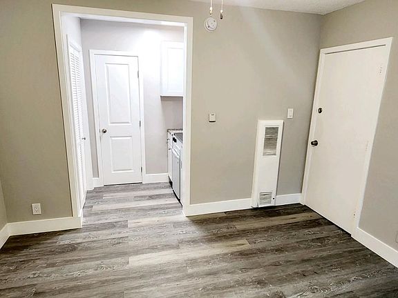 4th image of 11929 Jefferson Blvd APT 4