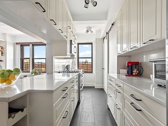 5th image of 9 Prospect Park W APT 10A