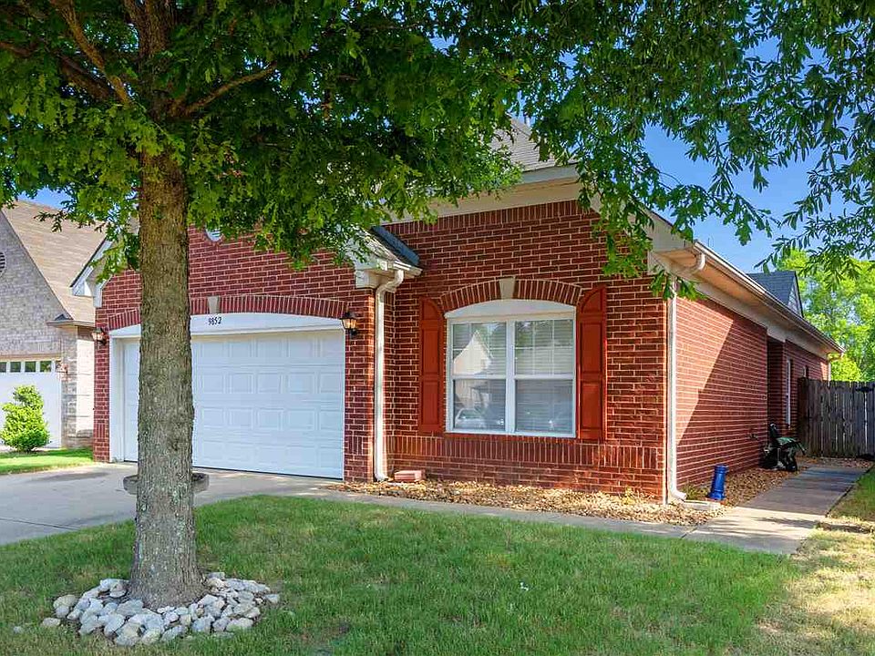 1st image of 9852 White Poplar Dr