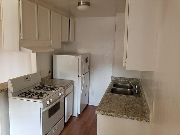 2nd image of 22411 Del Valle St APT 11