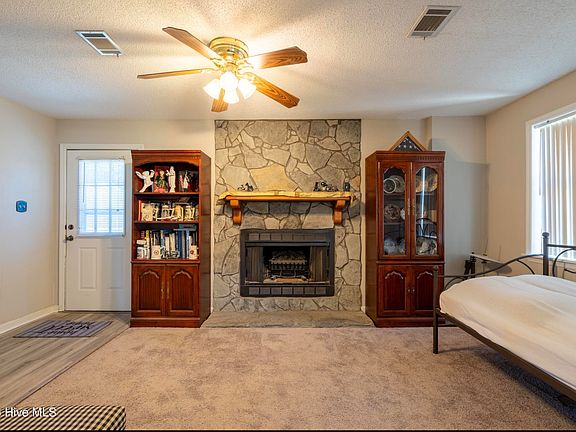 4th image of 707 Cottonwood Court