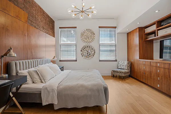 Rented by Douglas Elliman | media 7