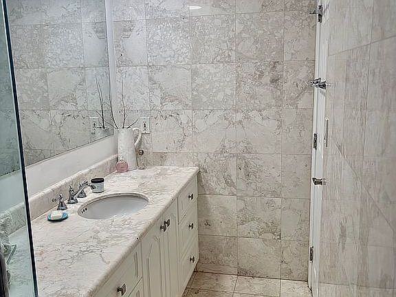 2nd image of 325 Ocean Dr APT 308