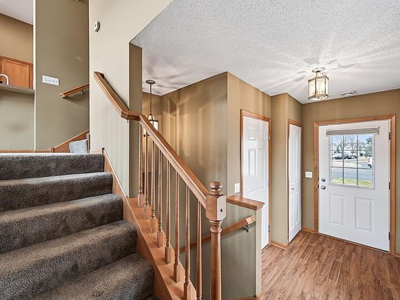 5th image of 15422 Foster Dr N