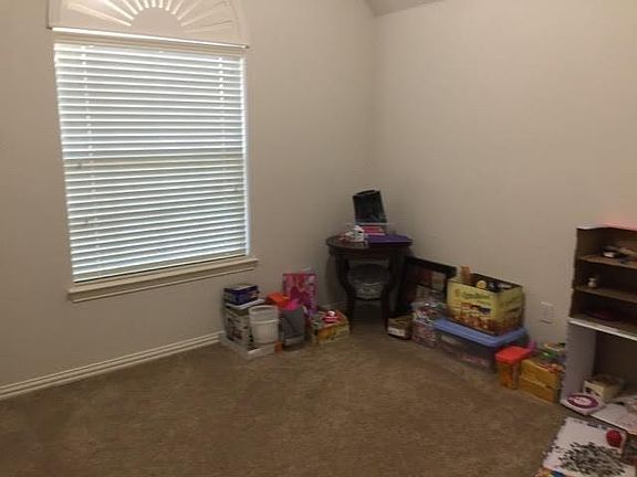 3rd image of 14852 Snowshill Dr