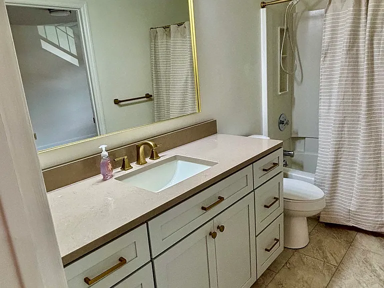 210 Urbandale Pkwy #210 — Photo 1