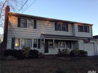 59 Springdale Ave, Massapequa, NY 11758