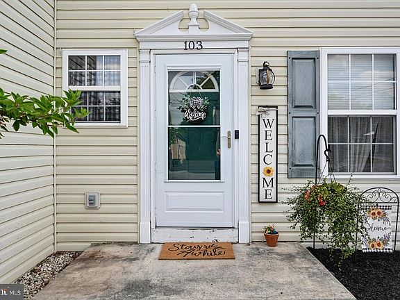 3rd image of 103 Peach St